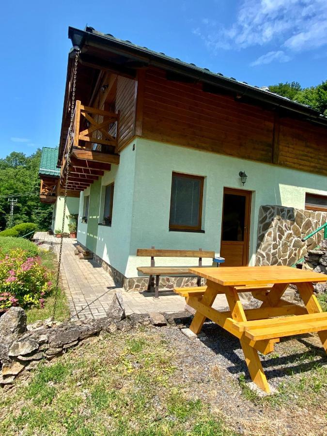 Apartmany Alma Vyhne Exterior photo